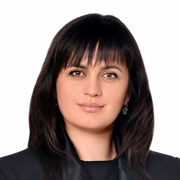 MA_Nadia_Vons.jpg MA_Nadia_Vons.jpg